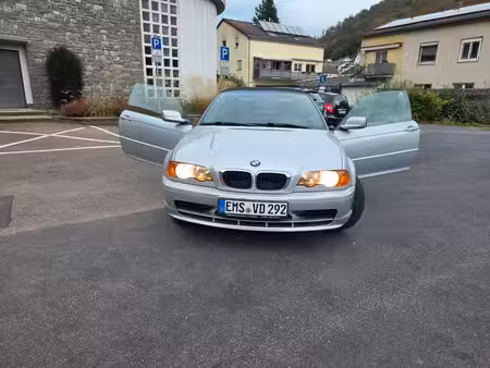 BMW Série 3 318i 2.0 143