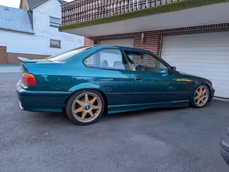 BMW Série 3 325i 2.5 192