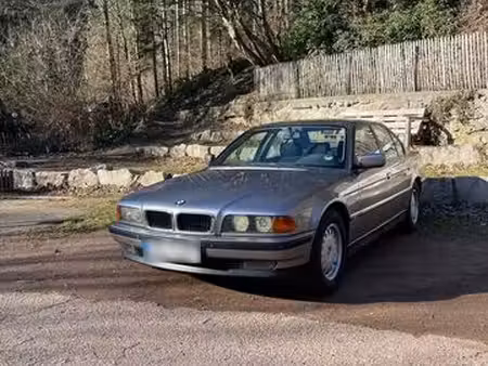 BMW Série 7 728i 2.8 193