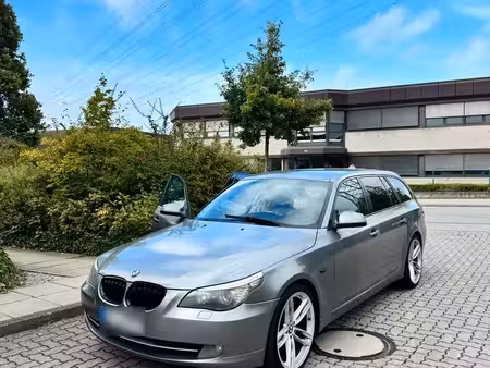 BMW Série 5 530d 3.0 300