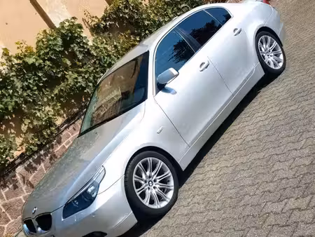 BMW Série 5 530d 3.0 218
