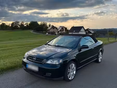 Opel Astra 2.2 147