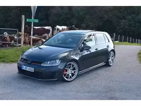 Volkswagen Golf GTI 2.0 TFSI 230 Performance