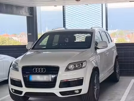 Audi Q7 quattro