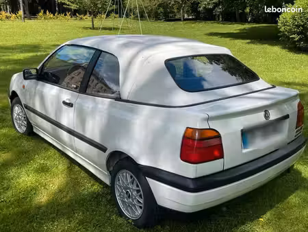 Volkswagen Golf 1.8 75