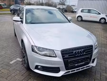 Audi A4 V6 3.0 TDI S line quattro