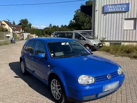 Volkswagen Golf 2.3 150