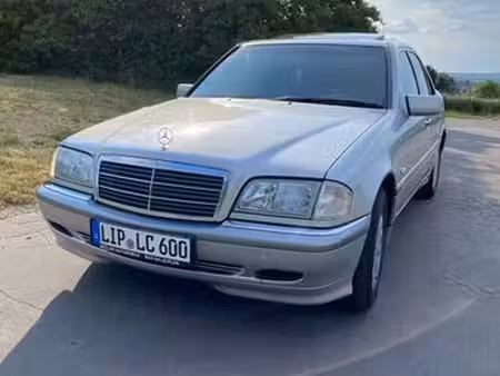 Mercedes-Benz Classe C C 200 2.0 136