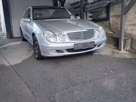 Mercedes-Benz Classe E E 220 2.1 CDI 150 Classic