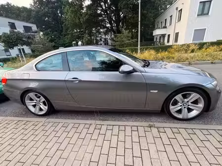 BMW Série 3 325i 218
