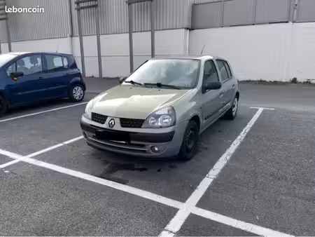 Renault Clio 1.4 98