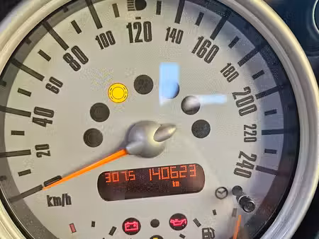 Mini Cabrio Cooper 1.6 115