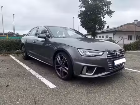 Audi A4 35 TFSI 2.0 TFSI 150 S line