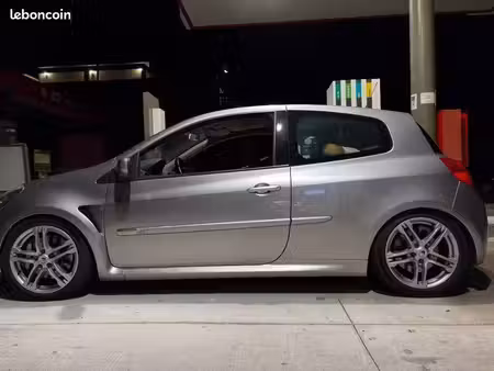 Renault Clio RS 2.0 200