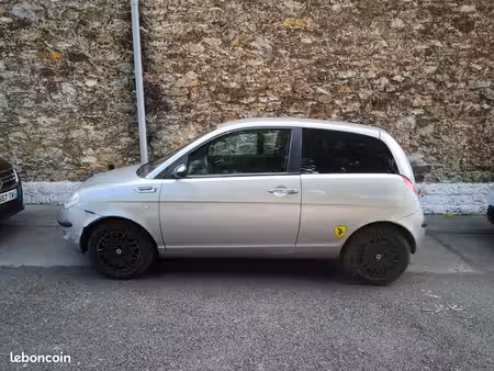 Lancia Ypsilon 