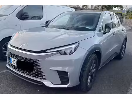 Lexus LBX 1.5 136