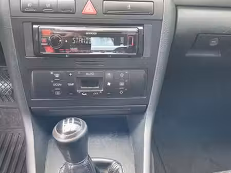 Audi A4 1.6 102