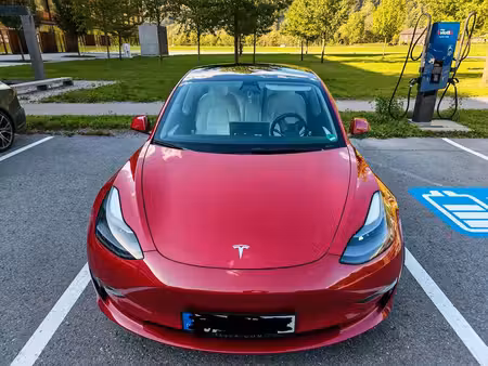 Tesla Model 3 Performance 482 PUP 4x4
