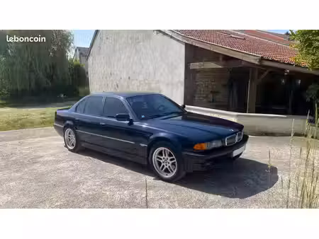 BMW Série 7 740d V8 4.0 245