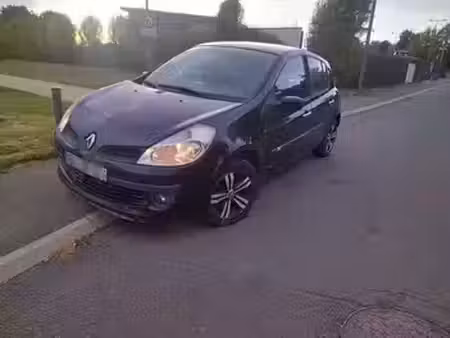 Renault Clio 16S 1.4 98 Sport Dynamique