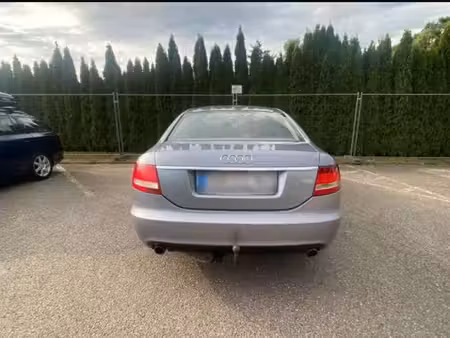 Audi A6 V6 2.4 177 quattro