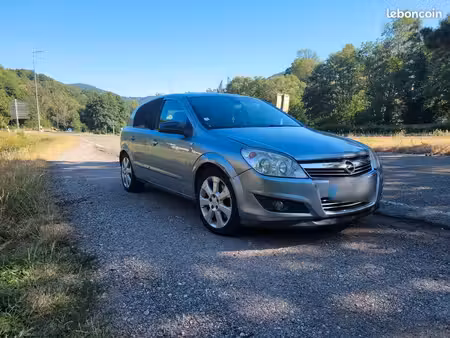Opel Astra 1.9 120 Cosmo