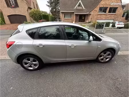 Opel Astra 1.7 CDTI 110