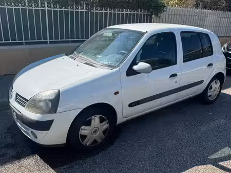 Renault Clio 75