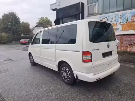 Volkswagen Multivan 2.5 TDI