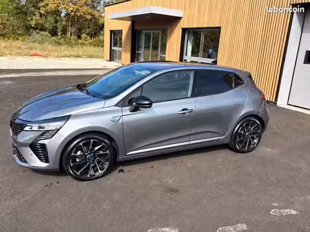 Renault Clio E-Tech 1.6 145 Esprit Alpine