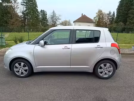 Suzuki Swift 1.3 92