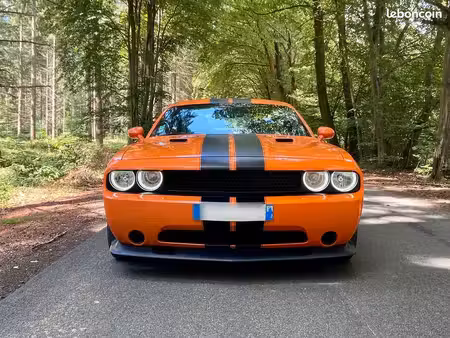 Dodge Challenger SRT8
