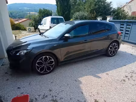 Ford Focus 1.0 125 ST Line