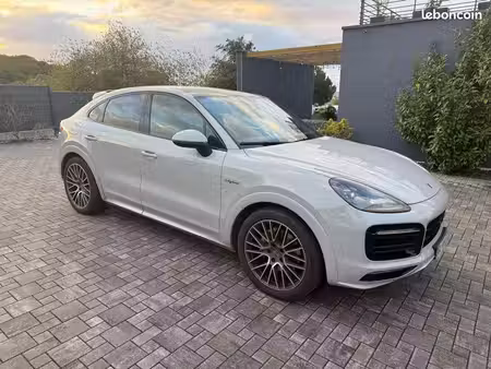 Porsche Cayenne V6 3.0 462 4x4