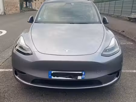 Tesla Model Y Grande Autonomie 275