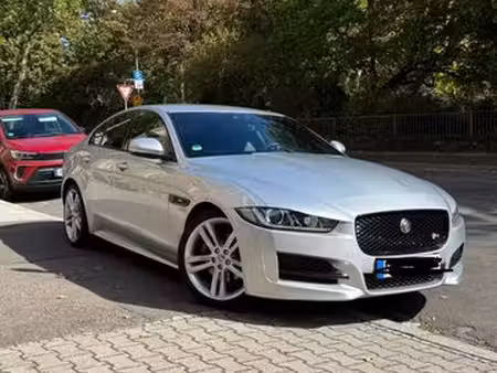 Jaguar XE D180 2.0 180 R Sport
