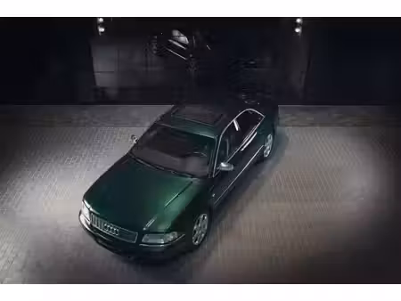 Audi A8 S8 V8 4.2 360 quattro
