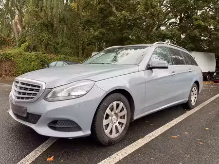 Mercedes-Benz Classe E E 200 2.1 136