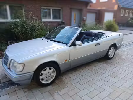 Mercedes-Benz Classe E E 200 2.0 136