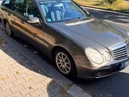 Mercedes-Benz Classe E E 200