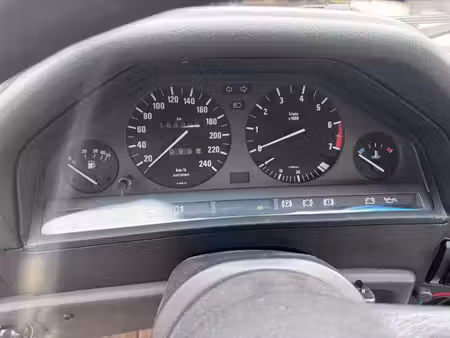 BMW Série 3 318i 1.8 115