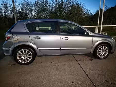 Opel Astra 1.6 105