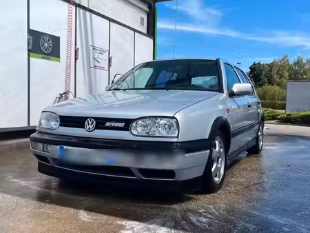 Volkswagen Golf VR6 V6 2.8 174