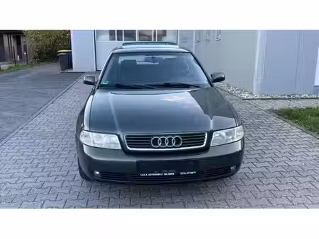 Audi A4 1.6 101
