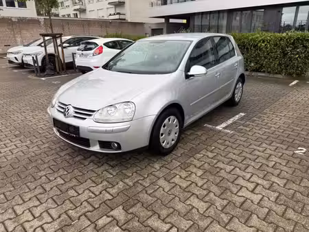 Volkswagen Golf 1.6 102 Tour