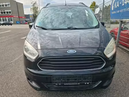 Ford Tourneo Courier 1.0 100 Titanium