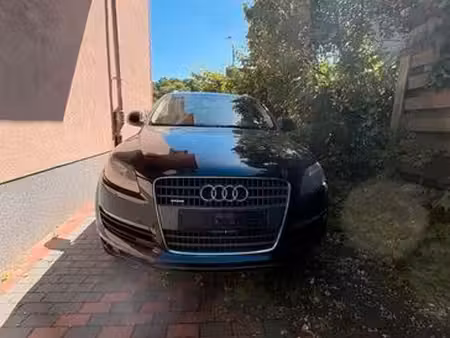 Audi Q7 quattro