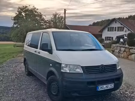 Volkswagen Transporter T5 1.9 TDI 105