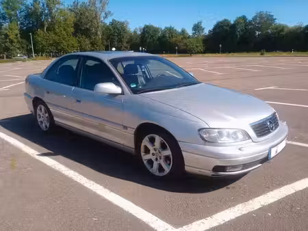 Opel Omega V6 3.2 217 Executive