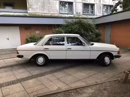 Mercedes-Benz Classe E E 230